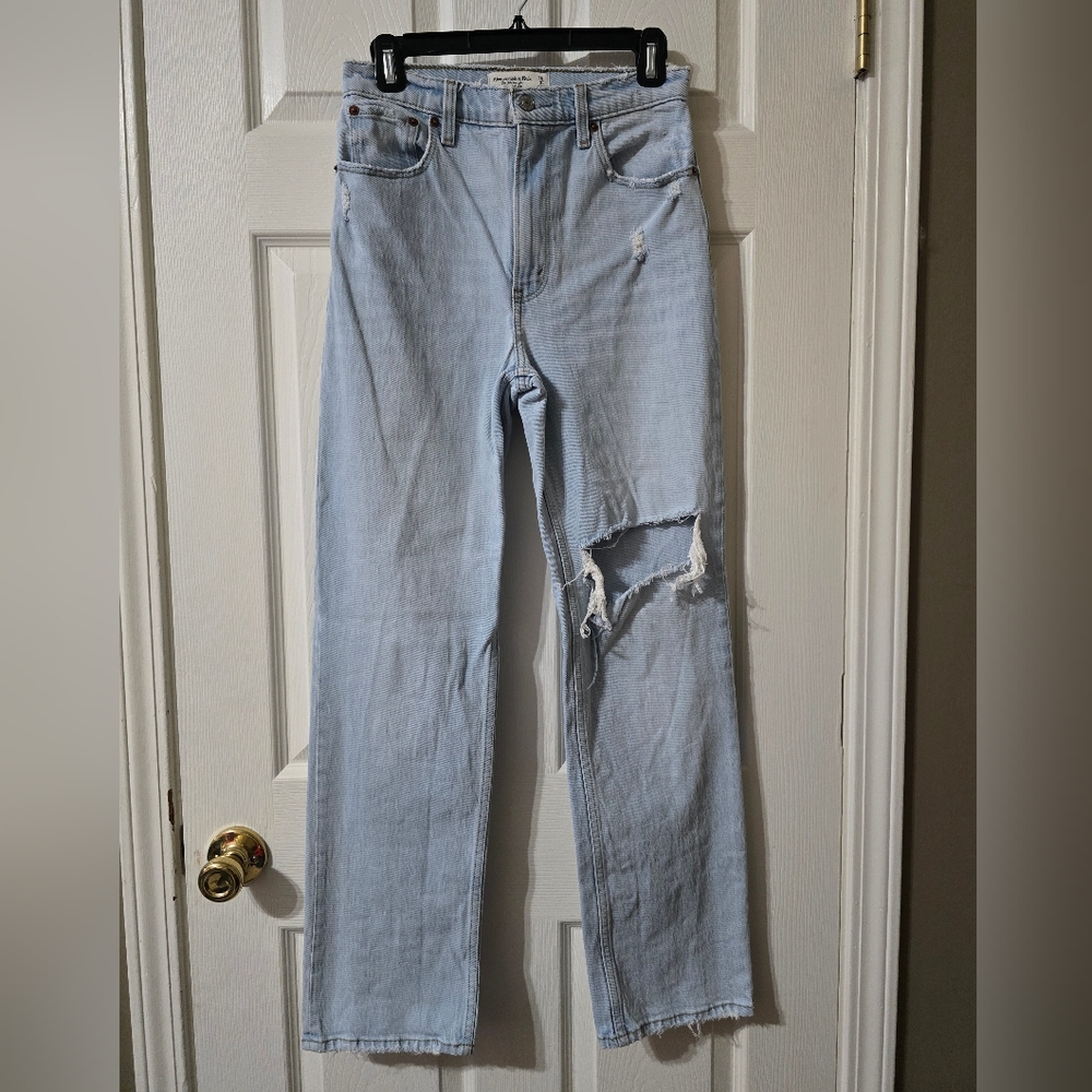 Abercrombie & Fitch Ultra High Rise 90s Straight Jeans, Light Destructed Wash. - Picture 2 of 12